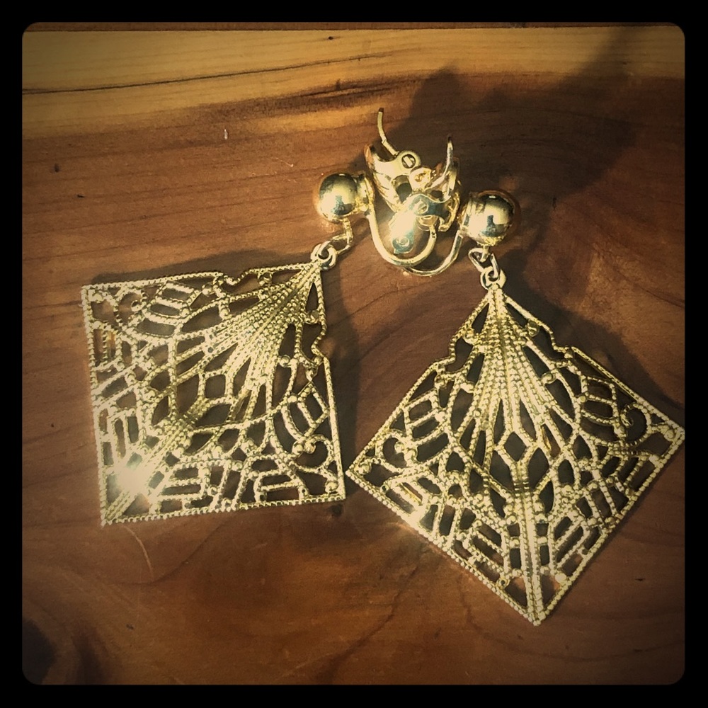 Vintage Trifari earrings